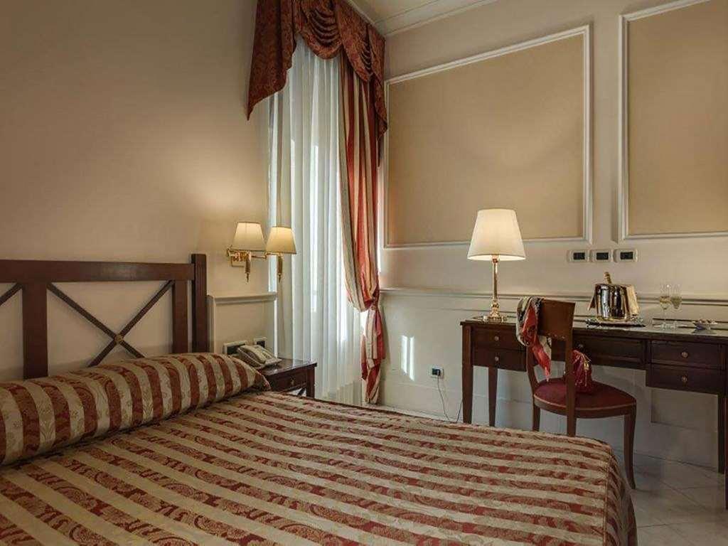 Hotel Palazzo Cardinal Cesi Rom Zimmer foto