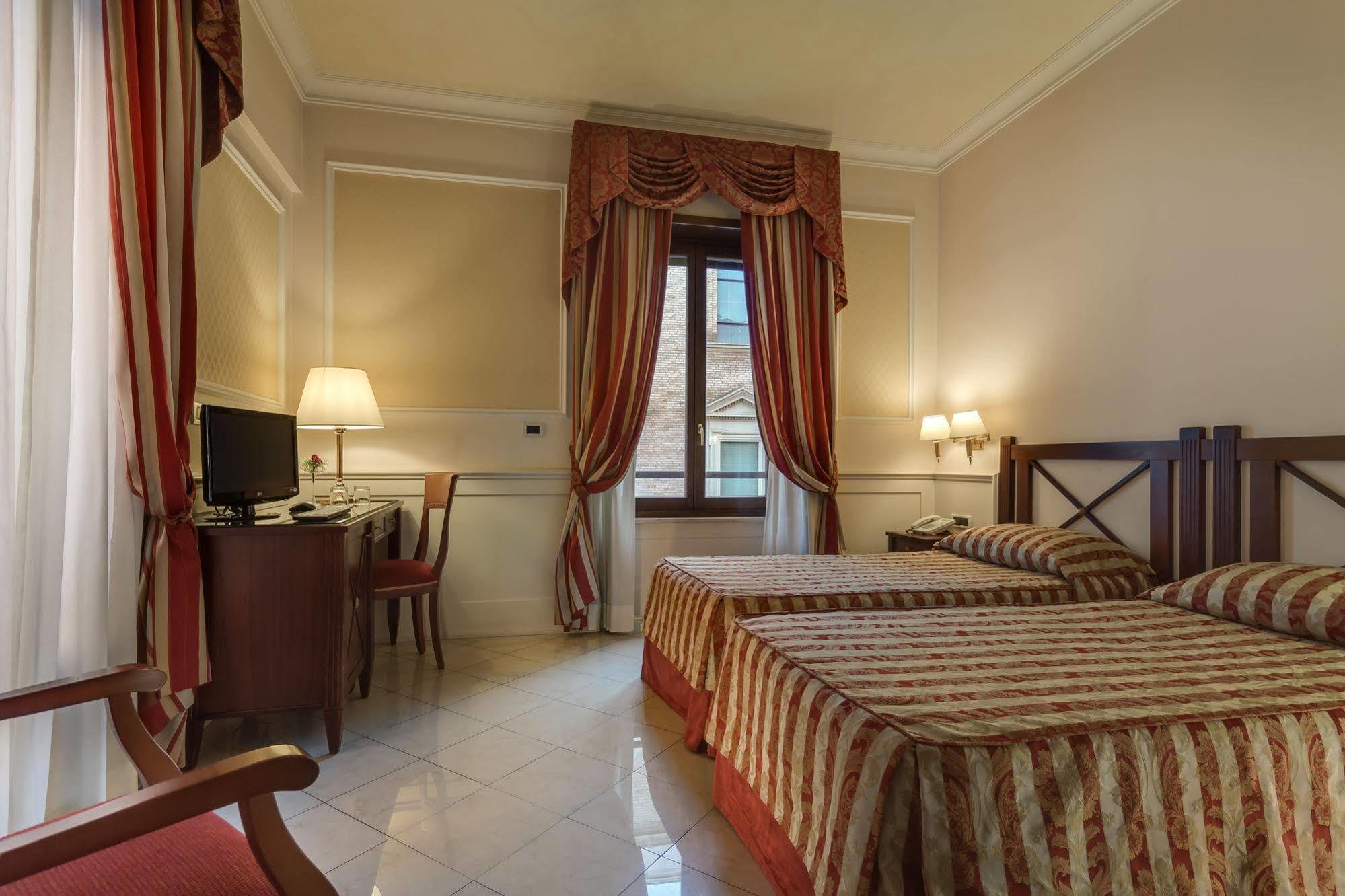 Hotel Palazzo Cardinal Cesi Rom Exterior foto